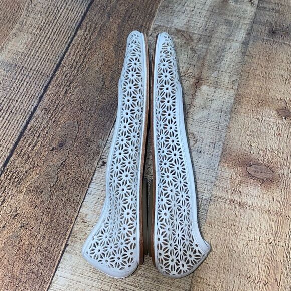 Gentle Souls Gigi Ballet Flats Lasercut Shoes - Picture 9 of 10